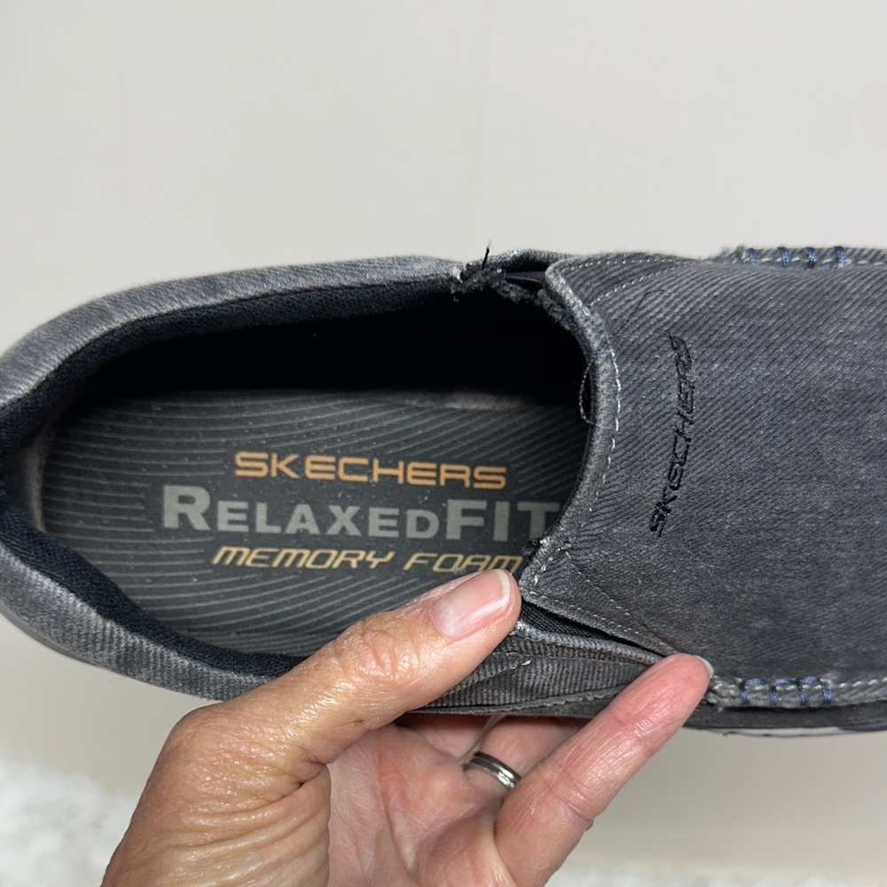 Skechers Mens Expected Avillo Relaxed-Fit Slip-On Loafer Black Size 10.5 - Picture 2 of 11